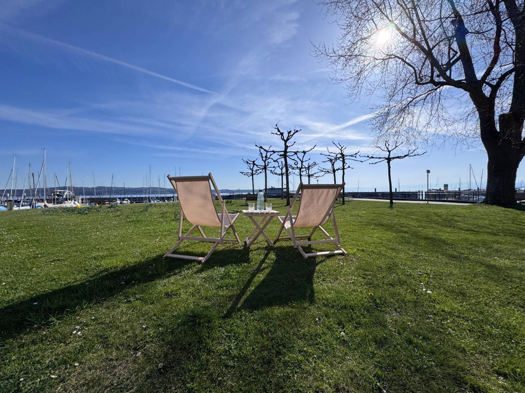 Seeglueck Hafenblick - Stilvolle Direkt Am Und Faehrhafen In Konstanz, In Der Naehe Der Universitaet Apartment